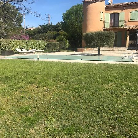 Studio 30 M² Villa Lançon-Provence Exteriör bild